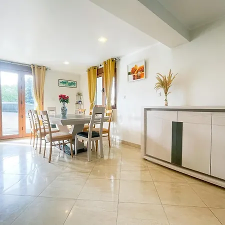 Holiday home #fw The House Of Sunny Gardens *