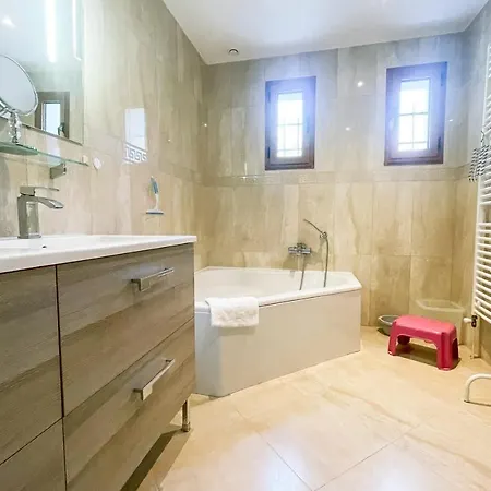 #fw The House Of Sunny Gardens Holiday home *